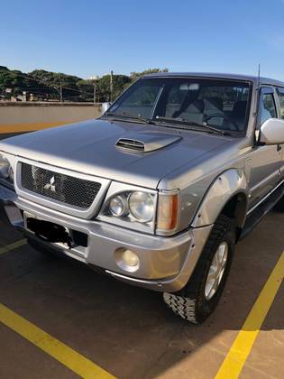 MITSUBISHI L200 2.5 GLS 4X4 CD 8V TURBO DIESEL 4P MANUAL